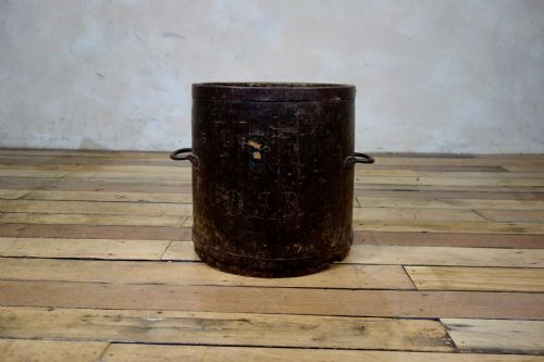 A PRIMITIVE 19THCENTURY BUSHEL BARREL MEASURE VESSEL - ADDITIONAL PHOTO 6