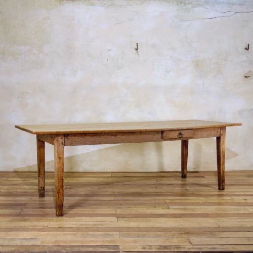 a 19th century french elm oak farmhouse table - CATEGORY: ANTIQUE TABLES - DATED 19TH CENTURY