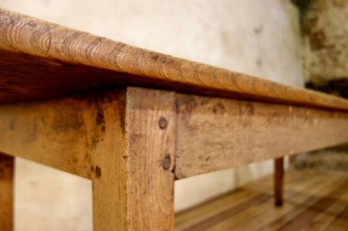 A 19TH CENTURY FRENCH ELM OAK FARMHOUSE TABLE - ADDITIONAL PHOTO 6