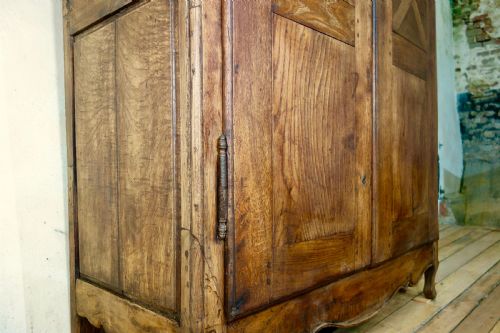 A CHARMING LATE 18TH CENTURY FRENCH PROVINCIAL OAK ARMOIRE WARDROBE - ADDITIONAL PHOTO 4