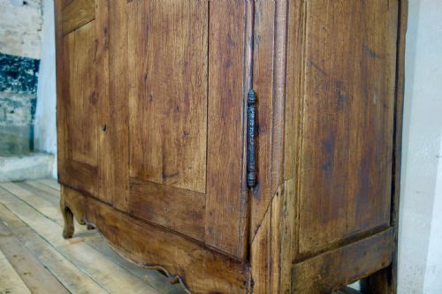 A CHARMING LATE 18TH CENTURY FRENCH PROVINCIAL OAK ARMOIRE WARDROBE - ADDITIONAL PHOTO 8