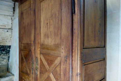 A CHARMING LATE 18TH CENTURY FRENCH PROVINCIAL OAK ARMOIRE WARDROBE - ADDITIONAL PHOTO 11