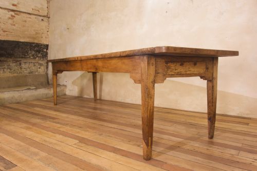 AN EXCEPTIONALLY LARGE 18TH CENTURY COUNTRY ELM FARMHOUSE TABLE - ADDITIONAL PHOTO 15