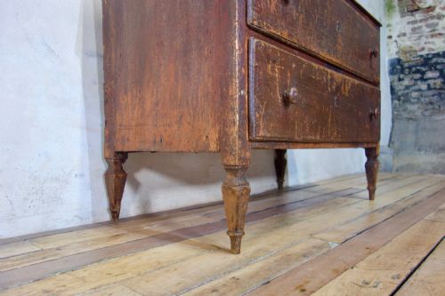 AN 18TH CENTURY NORTH ITALIAN ORIGINAL RED PAINTED COMMODE CHEST OF DRAWERS - ADDITIONAL PHOTO 5