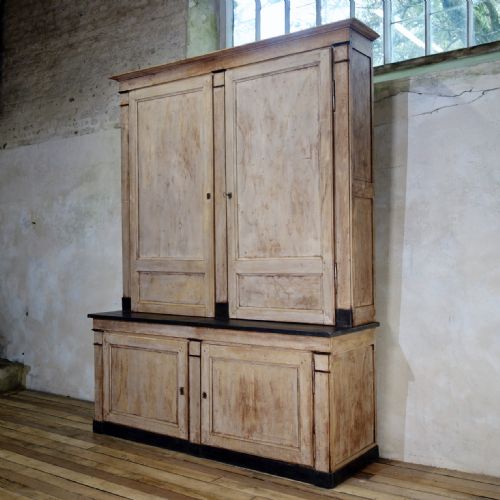 A LARGE 19TH CENTURY FRENCH ORIGINAL PAINTED CUPBOARD - ADDITIONAL PHOTO 3
