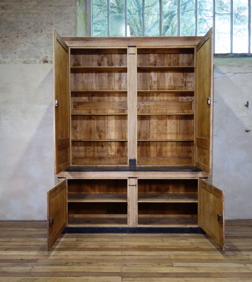 A LARGE 19TH CENTURY FRENCH ORIGINAL PAINTED CUPBOARD - ADDITIONAL PHOTO 10