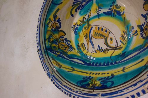 A LARGE 19TH CENTURY SPANISH LEBRILLO TRIANA - ADDITIONAL PHOTO 8