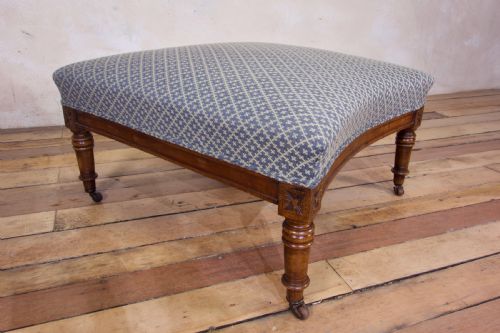 A 19TH CENTURY FRENCH FOOTSTOOL OTTOMAN - ADDITIONAL PHOTO 1
