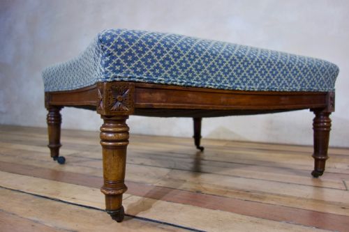A 19TH CENTURY FRENCH FOOTSTOOL OTTOMAN - ADDITIONAL PHOTO 8