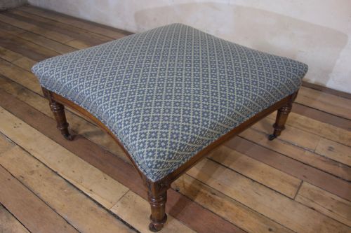 A 19TH CENTURY FRENCH FOOTSTOOL OTTOMAN - ADDITIONAL PHOTO 10