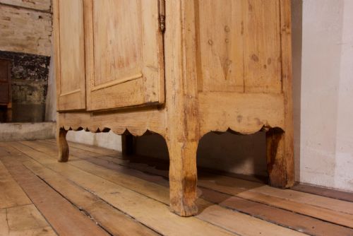 AN EARLY 19TH CENTURY FRENCH ORIGINAL PAINTED PROVINCIAL CUPBOARD ARMOIRE - ADDITIONAL PHOTO 10