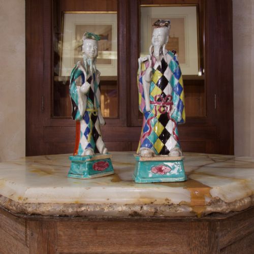 a charming near pair of 18th century chinese export immortals harlequin - CATEGORY: ANTIQUE CERAMICS - DATED 18TH CENTURY
