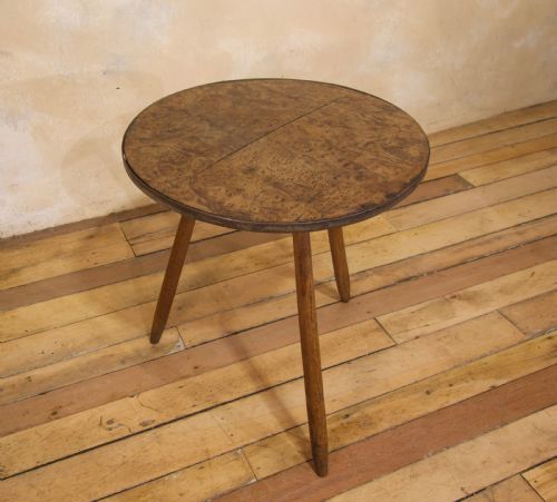 A GEORGE III BURR ELM OAK PRIMITIVE CRICKET TABLE - ADDITIONAL PHOTO 2