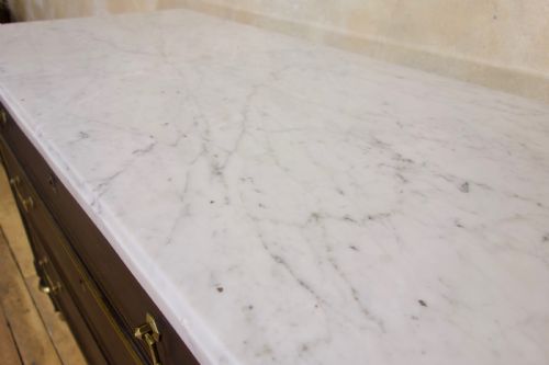 A LATE 19TH CENTURY LOUIS XVI STYLE THREEDRAWER COMMODE EBONISED MARBLE TOP - ADDITIONAL PHOTO 3