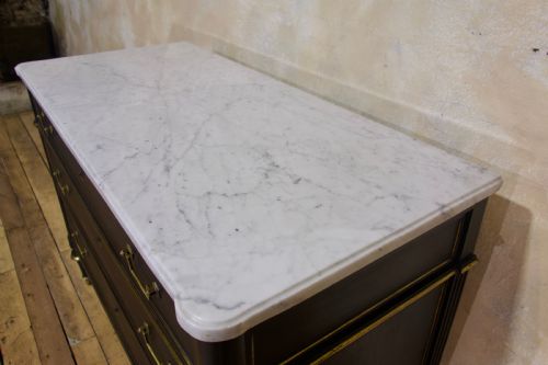 A LATE 19TH CENTURY LOUIS XVI STYLE THREEDRAWER COMMODE EBONISED MARBLE TOP - ADDITIONAL PHOTO 4