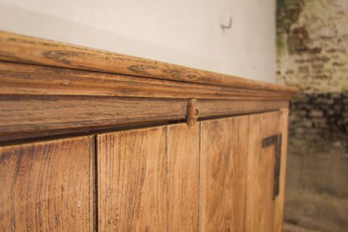 A 'SQUARE' 19TH CENTURY BLEACHED ELM AND OAK COUNTRY KEEPERS CUPBOARD - ADDITIONAL PHOTO 3