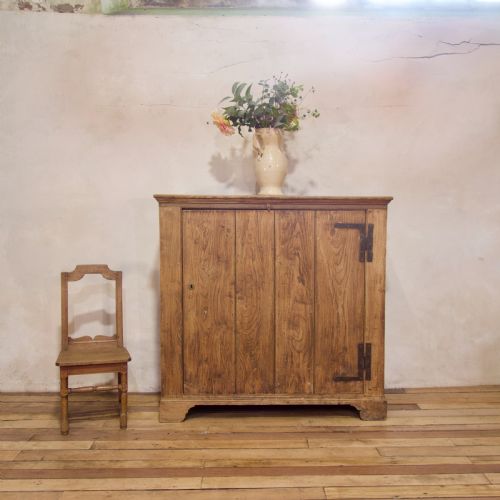 A 'SQUARE' 19TH CENTURY BLEACHED ELM AND OAK COUNTRY KEEPERS CUPBOARD - ADDITIONAL PHOTO 9