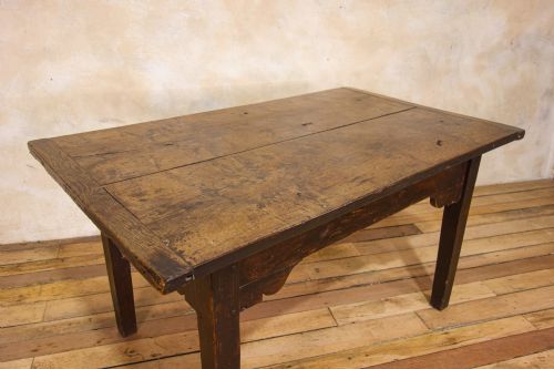 A CHARMING MID 18TH CENTURY JOINED OAK COUNTRY FARMHOUSE TABLE - ADDITIONAL PHOTO 5