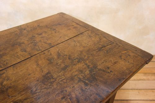 A CHARMING MID 18TH CENTURY JOINED OAK COUNTRY FARMHOUSE TABLE - ADDITIONAL PHOTO 14