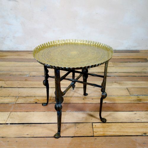 AN 18TH CENTURY SMALL MOORISH BRASS TRAY TOP FOLDING TABLE - ADDITIONAL PHOTO 1