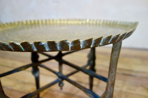 AN 18TH CENTURY SMALL MOORISH BRASS TRAY TOP FOLDING TABLE - ADDITIONAL PHOTO 12