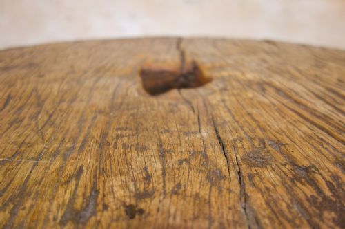 AN 18TH CENTURY OX CART WHEEL TOP LOW SIDE TABLE - ADDITIONAL PHOTO 4