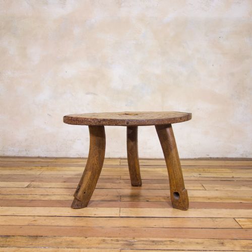 AN 18TH CENTURY OX CART WHEEL TOP LOW SIDE TABLE - ADDITIONAL PHOTO 7