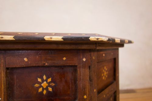 A LATE 19TH CENTURY INDIAN HOSHIARPUR OCCASIONAL OCTAGONAL TABLE - ADDITIONAL PHOTO 5
