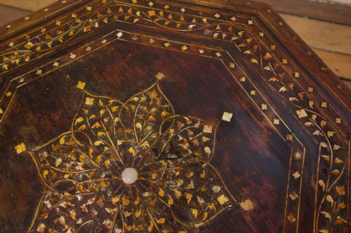A LATE 19TH CENTURY INDIAN HOSHIARPUR OCCASIONAL OCTAGONAL TABLE - ADDITIONAL PHOTO 7