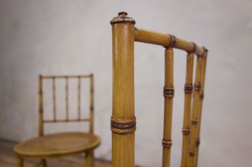 A PAIR OF LATE 19TH CENTURY PAINTED FAUX BAMBOO SIDE CHAIRS - ADDITIONAL PHOTO 7