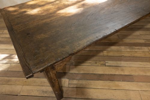 AN EXCEPTIONAL 18TH CENTURY LATER FRENCH PROVINCIAL FARMHOUSE TABLE - ADDITIONAL PHOTO 1