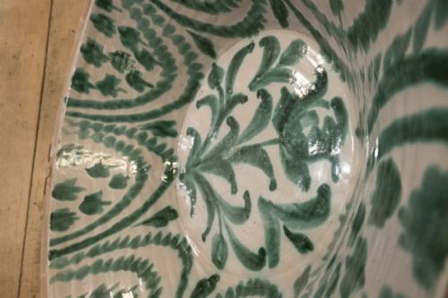 A LARGE 19TH CENTURY SPANISH GRANADA FAJALOUZA LEBRILLO BOWL - ADDITIONAL PHOTO 11