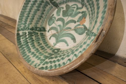 A LARGE LATE 18TH CENTURY SPANISH GRANADA FAJALOUZA LEBRILLO BOWL - ADDITIONAL PHOTO 3