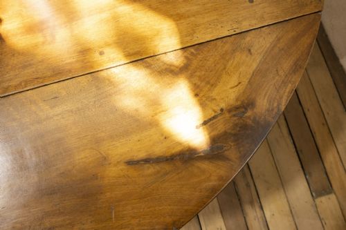 A 19TH CENTURY FRENCH CHESTNUT DROP LEAF TABLE - ADDITIONAL PHOTO 20