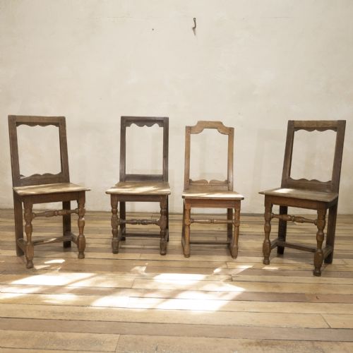A SET OF FOUR FRENCH 18TH CENTURY BACKSTOOL CHAIRS - ADDITIONAL PHOTO 5