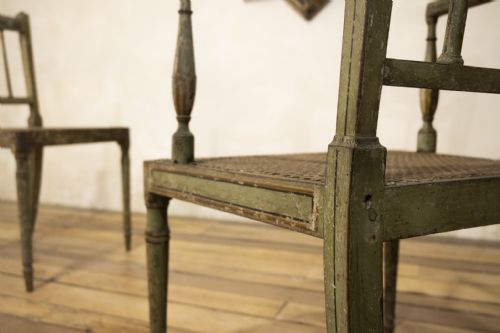A CHARMING NEAR PAIR OF REGENCY GREEN PAINTED OCCASIONAL ELBOW CHAIRS - ADDITIONAL PHOTO 8