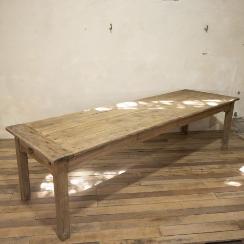 A LARGE SCALE 19TH CENTURY FRENCH SYCAMORE OAK FARMHOUSE TABLE BENCHES - ADDITIONAL PHOTO 5
