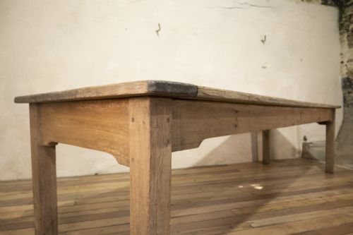 A LARGE SCALE 19TH CENTURY FRENCH SYCAMORE OAK FARMHOUSE TABLE BENCHES - ADDITIONAL PHOTO 10