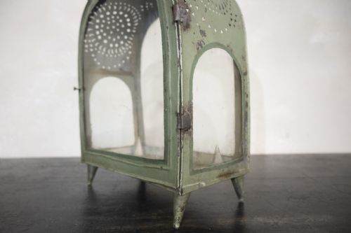 A 20TH CENTURY FRENCH GREEN TOLE LANTERN - ADDITIONAL PHOTO 3