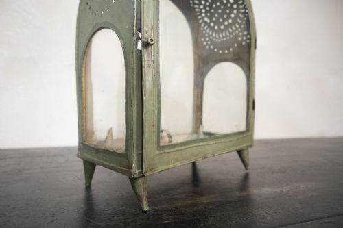 A 20TH CENTURY FRENCH GREEN TOLE LANTERN - ADDITIONAL PHOTO 5