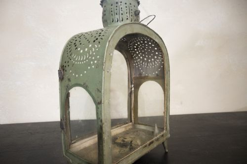 A 20TH CENTURY FRENCH GREEN TOLE LANTERN - ADDITIONAL PHOTO 7