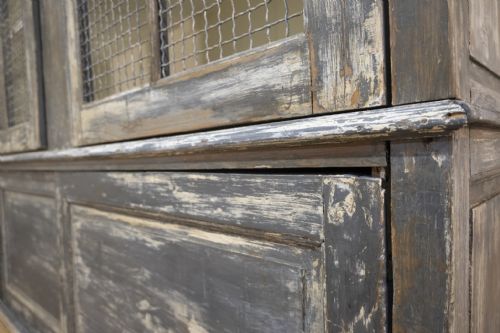 A LARGE SCALE 19TH CENTURY PAINTED HOUSEKEEPERS CUPBOARD - ADDITIONAL PHOTO 2