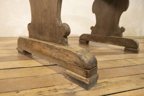AN 18TH CENTURY OVAL SWEDISH BOCKBOARD TABLE WALNUT - ADDITIONAL PHOTO 5