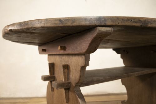 AN 18TH CENTURY OVAL SWEDISH BOCKBOARD TABLE WALNUT - ADDITIONAL PHOTO 7