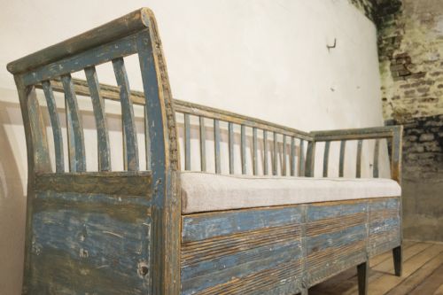 AN 18TH CENTURY GUSTAVIAN SWEDISH SOFA BENCH ORIGINAL BLUE PAINT - ADDITIONAL PHOTO 1