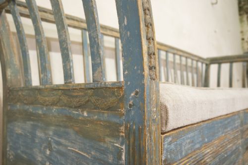 AN 18TH CENTURY GUSTAVIAN SWEDISH SOFA BENCH ORIGINAL BLUE PAINT - ADDITIONAL PHOTO 6