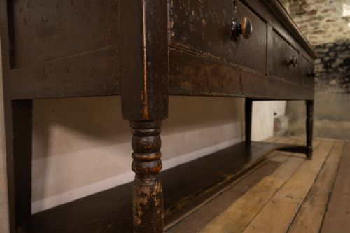 18TH CENTURY WEST COUNTRY PAINTED POTBOARD DRESSER BASE - ADDITIONAL PHOTO 1
