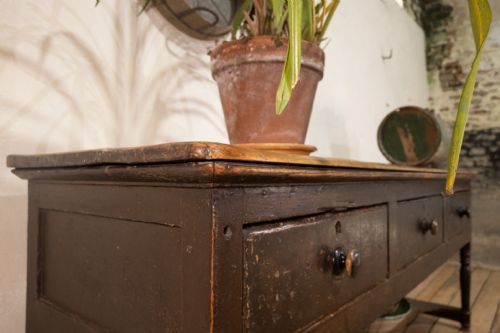 18TH CENTURY WEST COUNTRY PAINTED POTBOARD DRESSER BASE - ADDITIONAL PHOTO 17