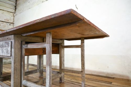 LARGE 18TH CENTURY PAINTED SWEDISH SLAGBORD TABLE - ADDITIONAL PHOTO 11