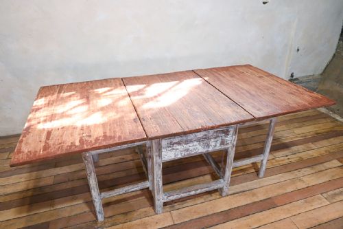 LARGE 18TH CENTURY PAINTED SWEDISH SLAGBORD TABLE - ADDITIONAL PHOTO 2